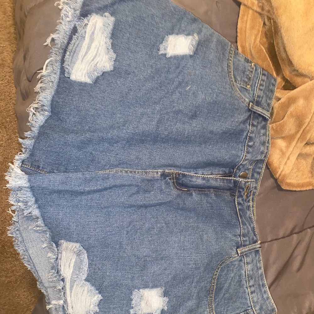 Women’s high waisted shorts
